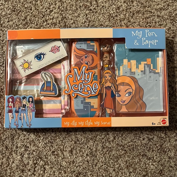 My Scene 2010 Pen Paper & Stickers Set NEW - Picture 1 of 6